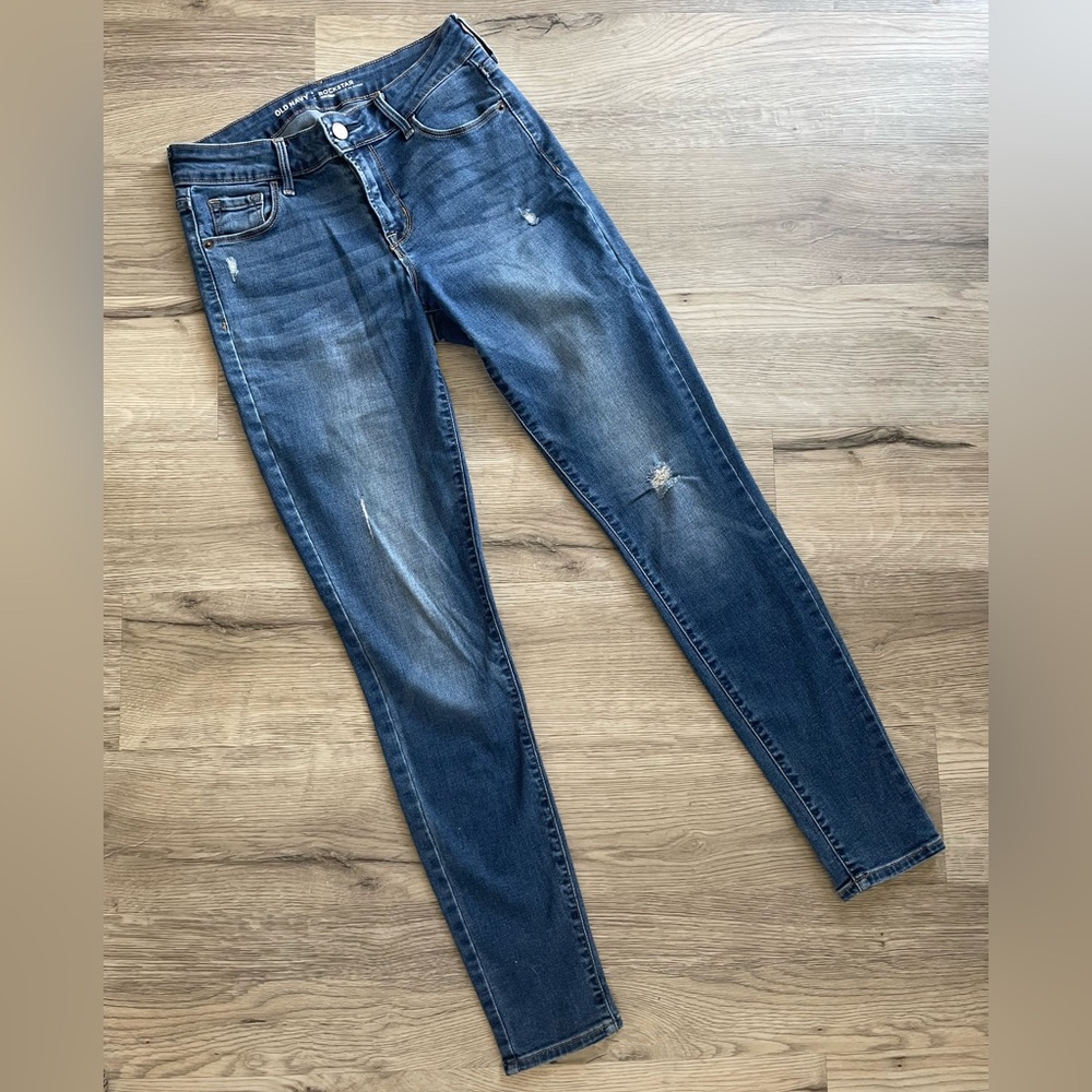 4/$25 | Old Navy | Rockstar Mid Rise Distressed Skinny Jeans for Women | Size 2 - Picture 3 of 8